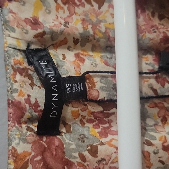 Dynamite front twist satin blouse, size small - Picture 6 of 7